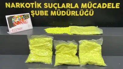 Çantasında 31 bin 320 uyuşturucu hapla yakalanan şüpheli tutuklandı