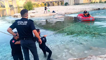Adıyaman'da Atatürk Barajı'nın kapakları açıldı : 6 kişi nehirde mahsur kaldı