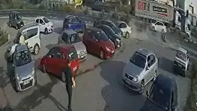 Zonguldak'ta savrulan otomobil, park halindeki 5 araca çarptı : 3 yaralı