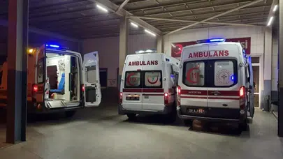 Çorlu’da motosiklet ile hafif ticari araç çarpıştı : 1’i çocuk 2 kişi yaralandı