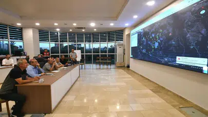 Balıkesir'de orman yangını : Vali Ustaoğlu, söndürme çalışmalarını koordine etti