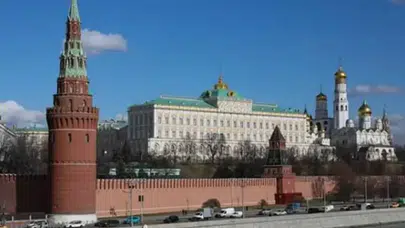 Kremlin : İngiltere, Ukrayna krizinde barış sürecini engelliyor