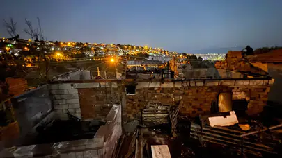 Anneanne ve 4 yaşındaki torunu, alevlerin arasında can verdi