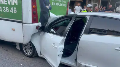 Otobüse arkadan çarpan otomobil hurdaya döndü