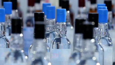 Sahte içki can aldı : 12 kişi hayatını kaybetti