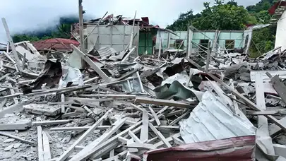 Myanmar'da pazar yeri yakınlarına hava saldırısı: 33 kişi öldü