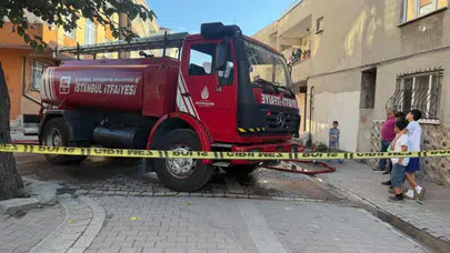 Küçükçekmece'de 6 katlı binanın çatısında yangın çıktı