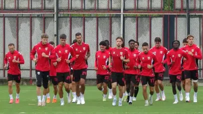 Samsunspor’da kiralık operasyonu : 2’si yabancı 8 futbolcu gönderildi