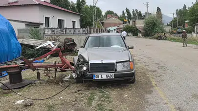 Erzurum'da otomobil tarım aletine çarptı : 1 yaralı
