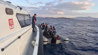 İzmir açıklarında 4'ü çocuk 19 düzensiz göçmen yakalandı