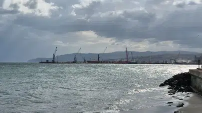 Tekirdağ'da 'Kestane Karası' fırtınası balıkçıları limanda tuttu