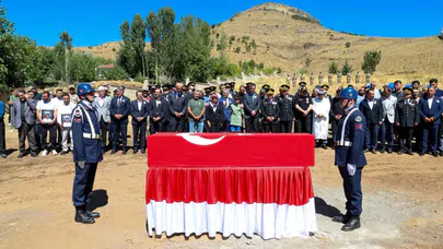 Bingöl'de kalp krizinden ölen güvenlik korucusu defnedildi