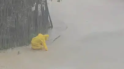 Sinop Ayancık’ta sağanak yağış hayatı olumsuz etkiledi :