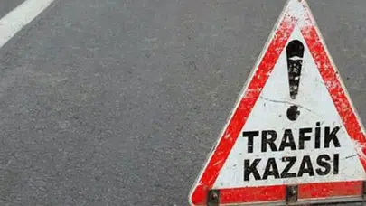 Bursa İnegöl'de otomobil bariyerlere çarptı : 2 yaralı