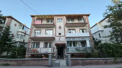 Eskişehir'de kötü koku gelen evde cansız beden bulundu