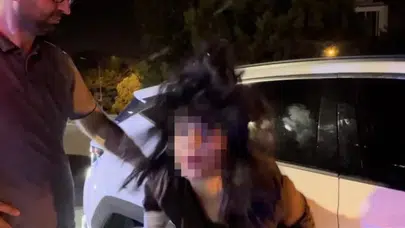 Bursa'da ters yola girip polise ve gazetecilere saldıran şüpheliler adliyeye sevk edildi