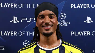 Archie Brown, UEFA Şampiyonlar Ligi'nde haftanın 11'ine seçildi