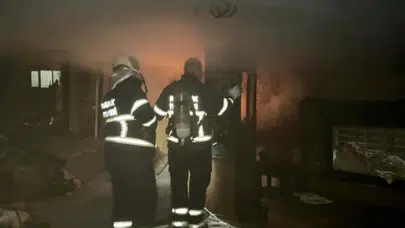 Karabük'te apartman dairesinde korkutan yangın : 2 kişi dumandan etkilendi