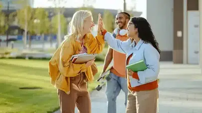 Arkadaşlık ilişkilerini güçlendirmek için neler yapılmalı ?