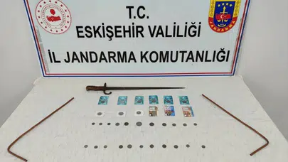 Eskişehir'de tarihi eser operasyonu : Helenistik döneme ait 46 sikke bulundu