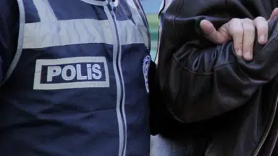 Diyarbakır’da midelerinde 112 kapsül metamfetamin taşıyan 2 kişi tutuklandı