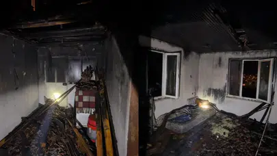 Burdur'da Müstakil Evde Korkutan Yangın: Çatı Kül Oldu