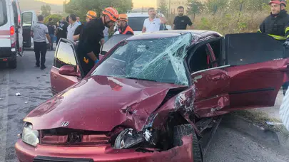 Bilecik'te otomobil ile hafif ticari araç çarpıştı: 1'i ağır 3 yaralı