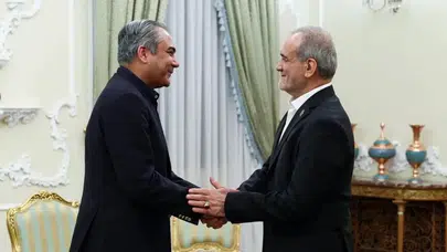 İran ve Pakistan arasında kritik görüşme