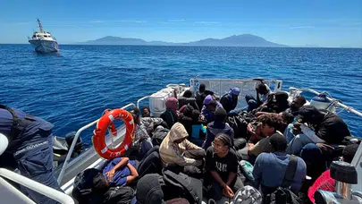 İzmir'in Urla açıklarında 7'si çocuk 37 göçmen yakalandı