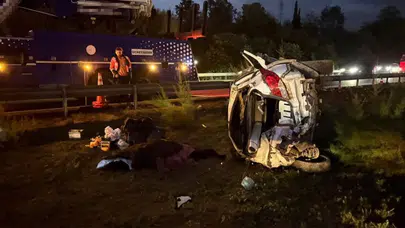 Sakarya’da otomobil devrildi : Ölü ve yaralılar var