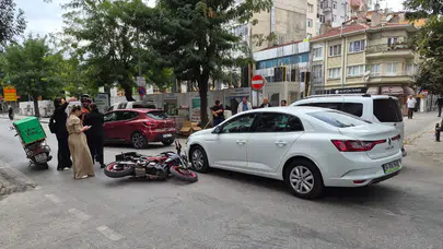 Eskişehir Odunpazarı'nda otomobille motosiklet çarpıştı