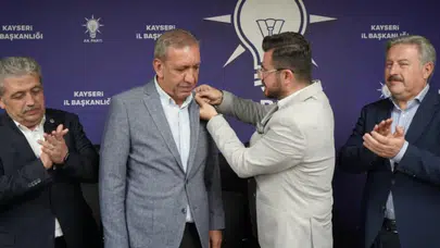 CHP’li Melikgazi Belediye Meclis Üyesi Mahir Ağca, AK Parti’ye katıldı