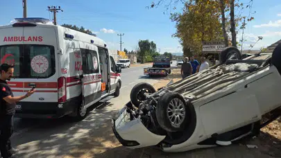 Bursa'da otomobil takla attı: 2 kişi yaralandı