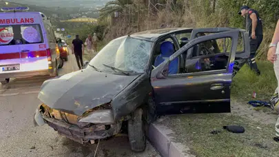Samsun'da kontrolden çıkan otomobil çöp konteynerine çarptı : 2 yaralı