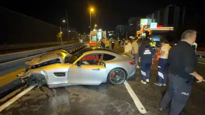 İstanbul Avcılar'da iki otomobil çarpıştı: 2 yaralı