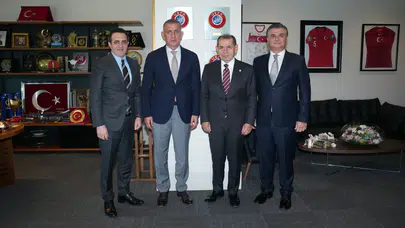 Galatasaray Başkanı Özbek, TFF Başkanı Hacıosmanoğlu'nu ziyaret etti