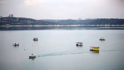 Seyhan Baraj Gölü'nde temizlik seferberliği : Günde 2-3 ton atık çıkarılıyor
