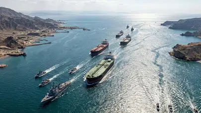 Hürmüz Boğazı'nda gemi vuruldu, petrol fiyatları yeniden yükseldi