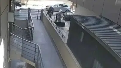 Kadın kılığında eve giren 2 şüpheli, 500 bin liralık altın ve döviz çaldı