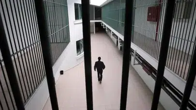 Antalya'da cezaevi otoparkında hırsızlık : 2 tutuklu