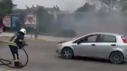 Elazığ'da seyir halindeki otomobilde yangın çıktı