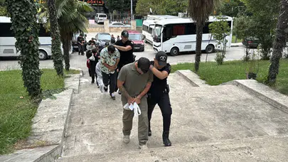 Samsun'da 'Sokaklar Güvende' operasyonu : 53 şüpheliden 21'i adliyeye sevk edildi