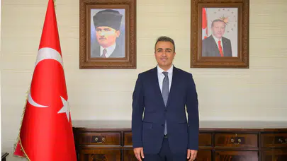Karaman Valisi Hayrettin Çiçek kimdir ve hangi görevlerde bulundu?