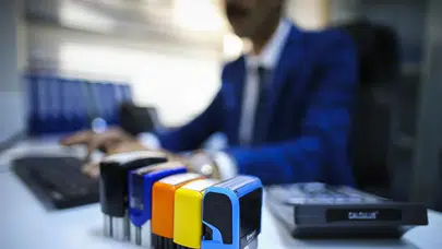 Rüşvet Suçundan Memuriyeti sona ermiş kişilerin memnu hakların iadesi durumunda yeniden memur olma ihtimalleri nedir?