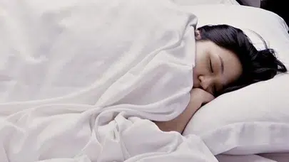 Geceleri Sık Sık Uyanıyor Musunuz? Uzmanlardan Önemli Tespitler Var!