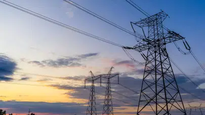 12 Ocak 2026 Survivor'da Kim Elendi ve Dokunulmazlığı Hangi Takım Kazandı?