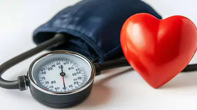 Hipertansiyon Belirti Vermeden İlerliyor Mu? Aort Yırtılması ve Felç Riski Nedir?