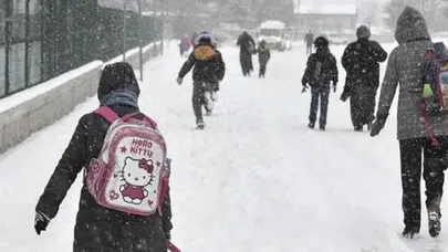 Afyonkarahisar'da 13 Ocak Salı Günü Okullar Tatil Mi? Valilikten Açıklama Bekleniyor