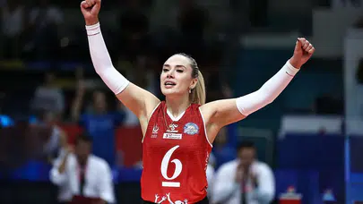 Derya Çayırgan Kimdir? Voleybol Kariyeri ve Özel Hayatı Hakkında Bilgiler