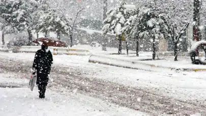 Ankara'da Soğuk Hava Devam Ediyor: Bir Sonraki Kar Yağışı Ne Zaman Bekleniyor?